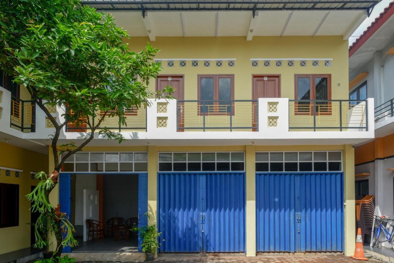 Reddoorz Syariah Near Exit Tol Krapyak Semarang Hotel Kültér fotó